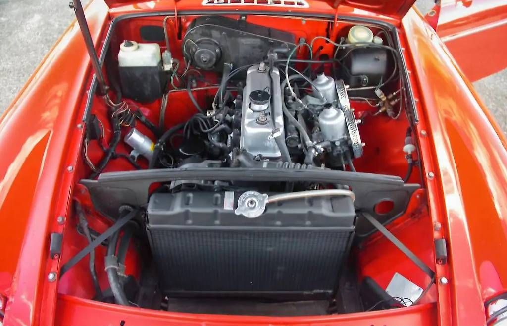 Automobili: 1976 MG MGB  Veteran / Oldtimer for Sale – Usato da Chêne-Bougeries venduto da nickgreg 3
