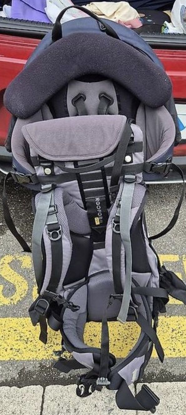 Jack Wolfskin Sacs & sacs à dos: Kindertrage Jack Wolfskin Wanderrucksack gebraucht – D'occasion à Ebmatingen par Yvory.84 1