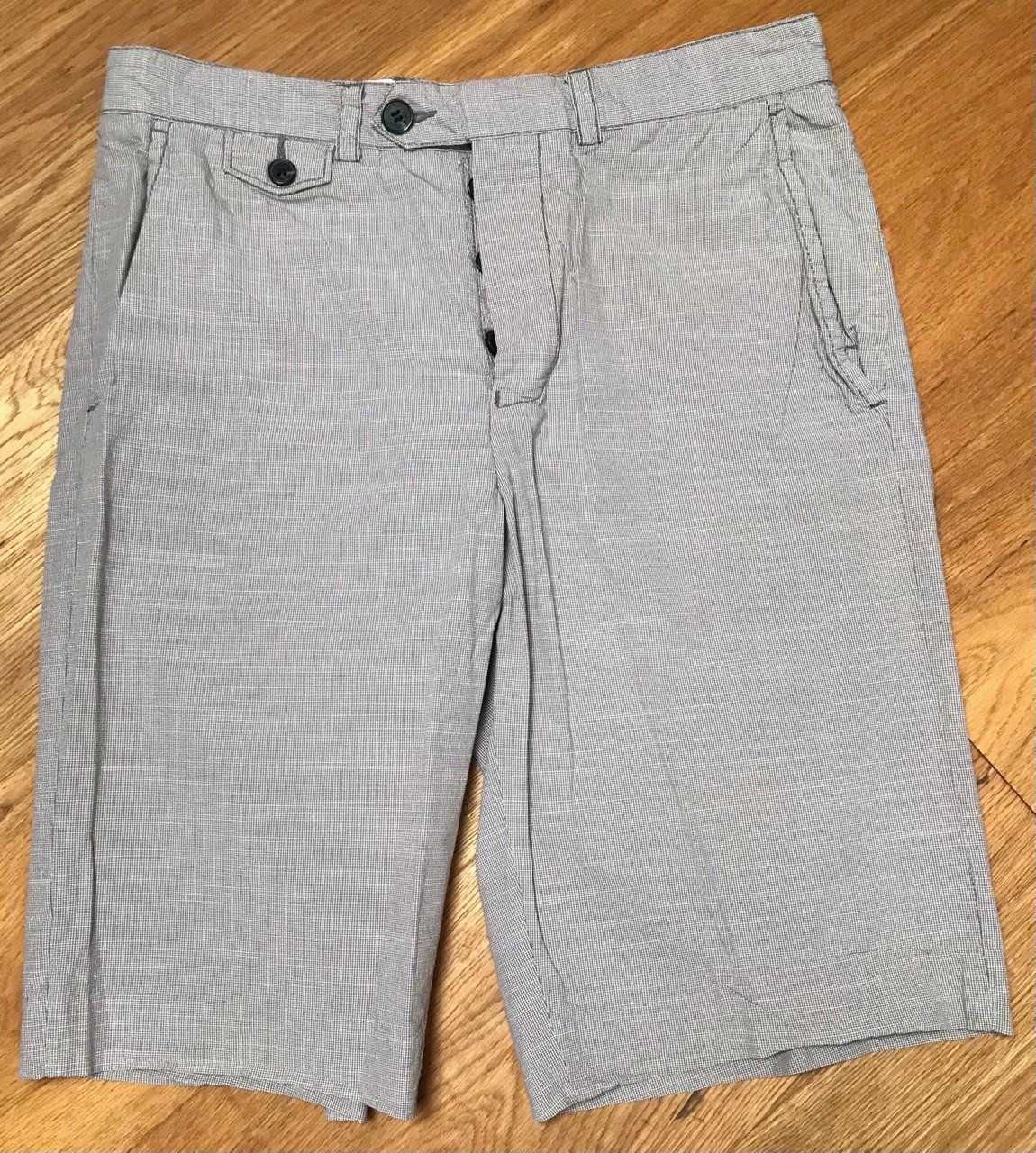 French Connection Pantaloni: French Connection Kurze Hose – Usato da Ossingen venduto da Orelius 1