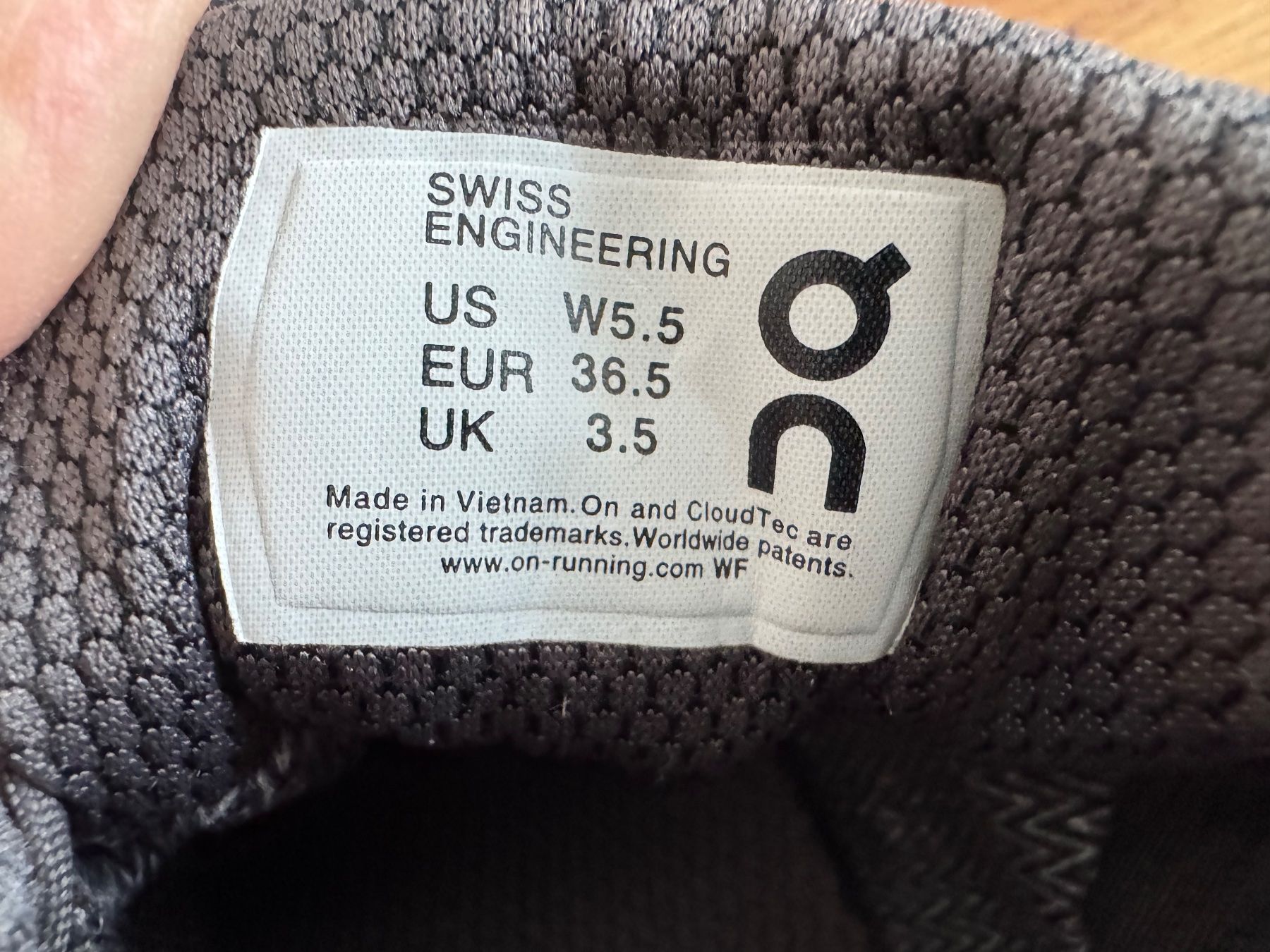 On Scarpe da donna: On Schuhe Gr 36.5 – Usato da Frauenfeld venduto da lona05 5