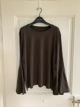 Lis Lareida Shirt mit Tropetenärmel, taupe, M/L