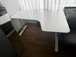Weisser IKEA Bekant Eck-Schreibtisch