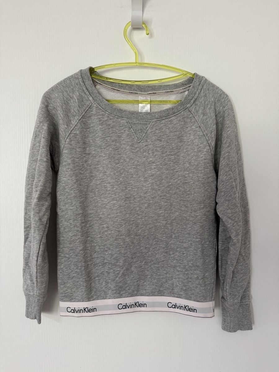 Calvin Klein Maglioni & Felpe: Calvin Klein Pullover, grau, XS - Top Zustand! Oryginal! – Nuovo (secondo la descrizione) da Wetzikon ZH venduto da Jan_wojt