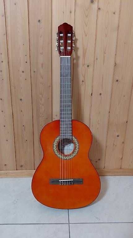 Instruments de musique: Gitarre  klein – D'occasion à Sachseln par Makisi