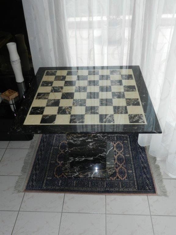 Tavoli: Table en marbre – Usato da Les Avanchets venduto da dam_2lb7