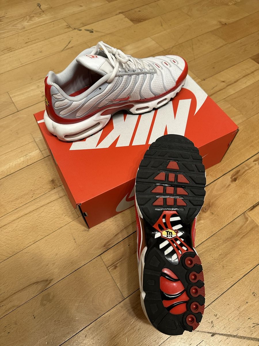 Nike Herrenschuhe: Nike Air Max Plus 1 White/University Red – Neu (gemäss Beschreibung) aus Visp von locosshop 4
