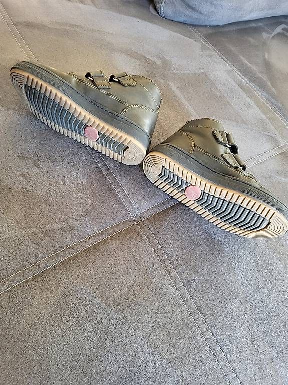 Scarpe per ragazzi: Kinderstiefel (Echtleder - Jochie & Freaks)  – Usato da Möhlin venduto da dom_v96n 3
