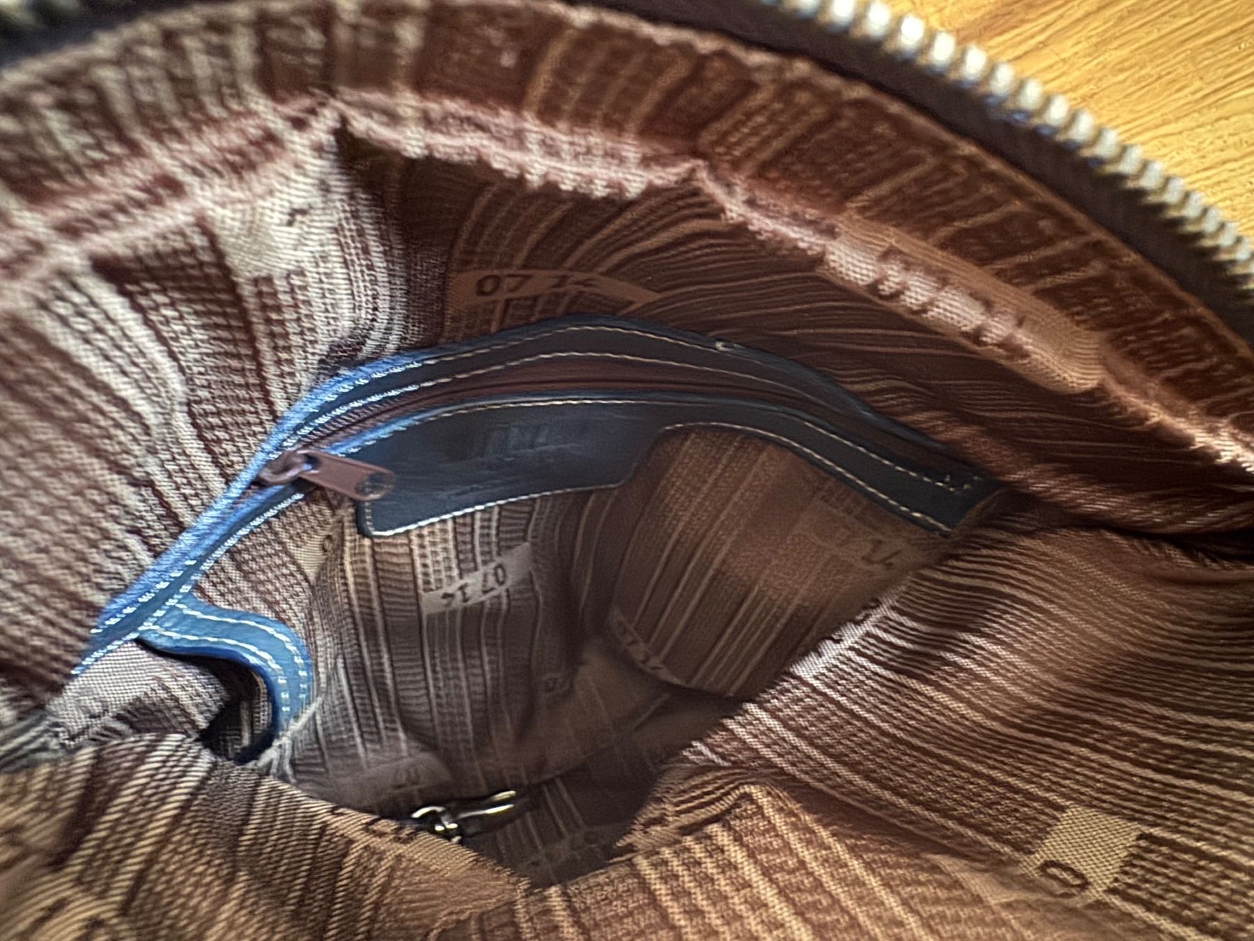 07 14 Sacs femmes: Tasche von 0714 – D'occasion à frauenfeld par pipi018 3