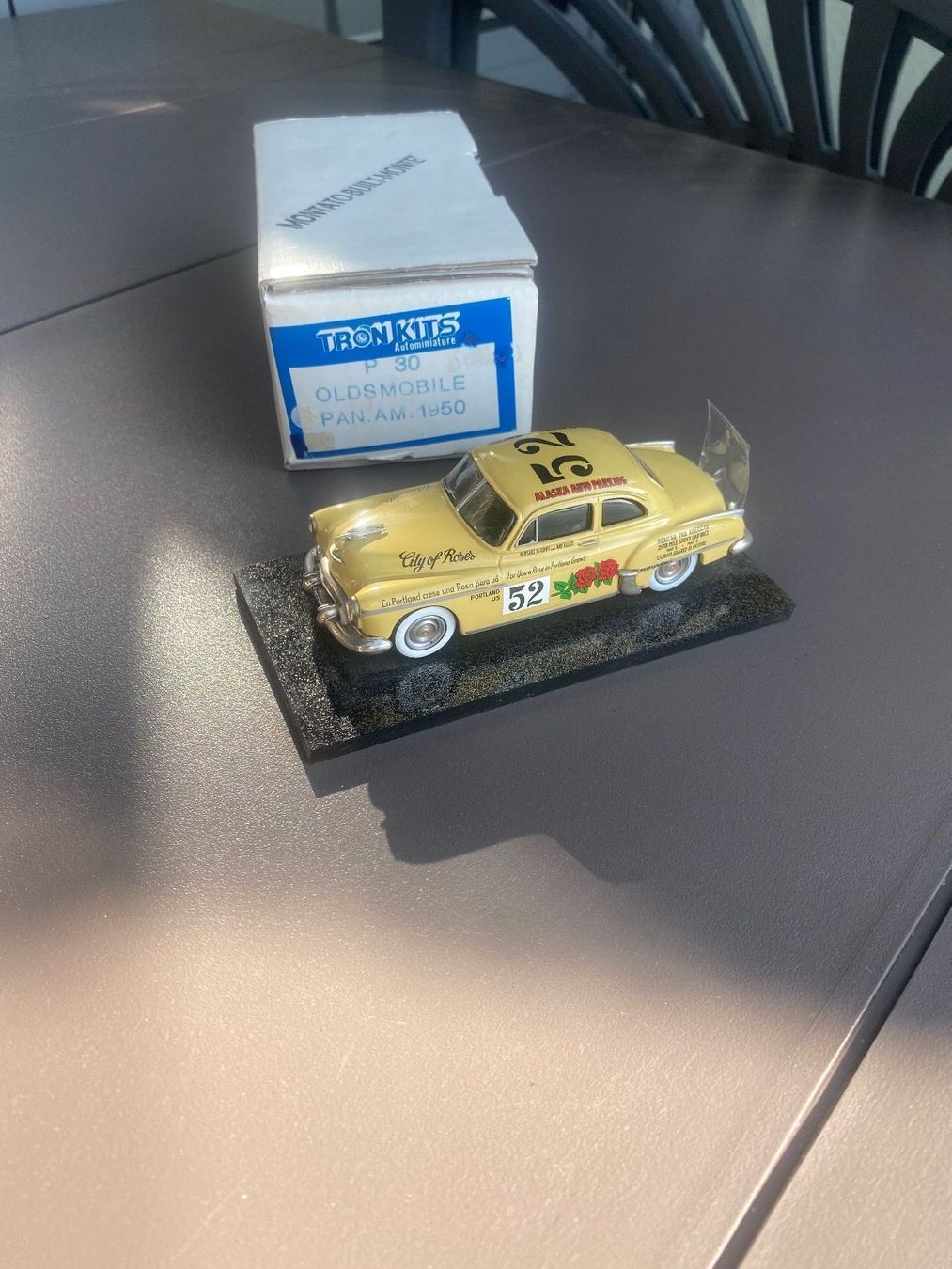 Modellini d'auto: 1/43e Oldsmobile P 30 de 1950 – Nuovo e nell'imballaggio originale da Châtelaine venduto da yves017 1