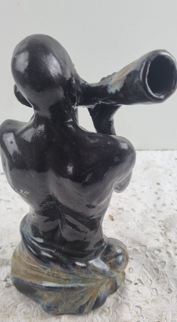Figuren: Afrikaner mit Horn aus Sammlung – Gebraucht aus Flums von Flumsantik 2