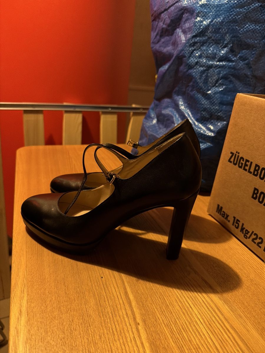 Scarpe da donna: Shoes pumps size 38 - Bruno Premi – Usato da Küsnacht ZH venduto da ann_rcf5 2