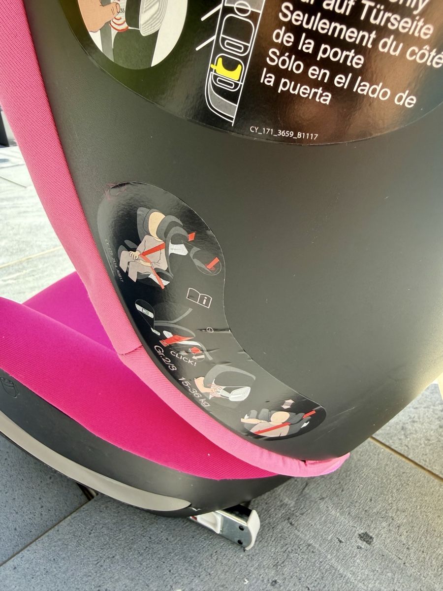 Cybex Seggiolini per auto: CYBEX Solution S-Fix, Kindersitz 15-36 kg, pink – Usato da Hindelbank venduto da Bstalder 1