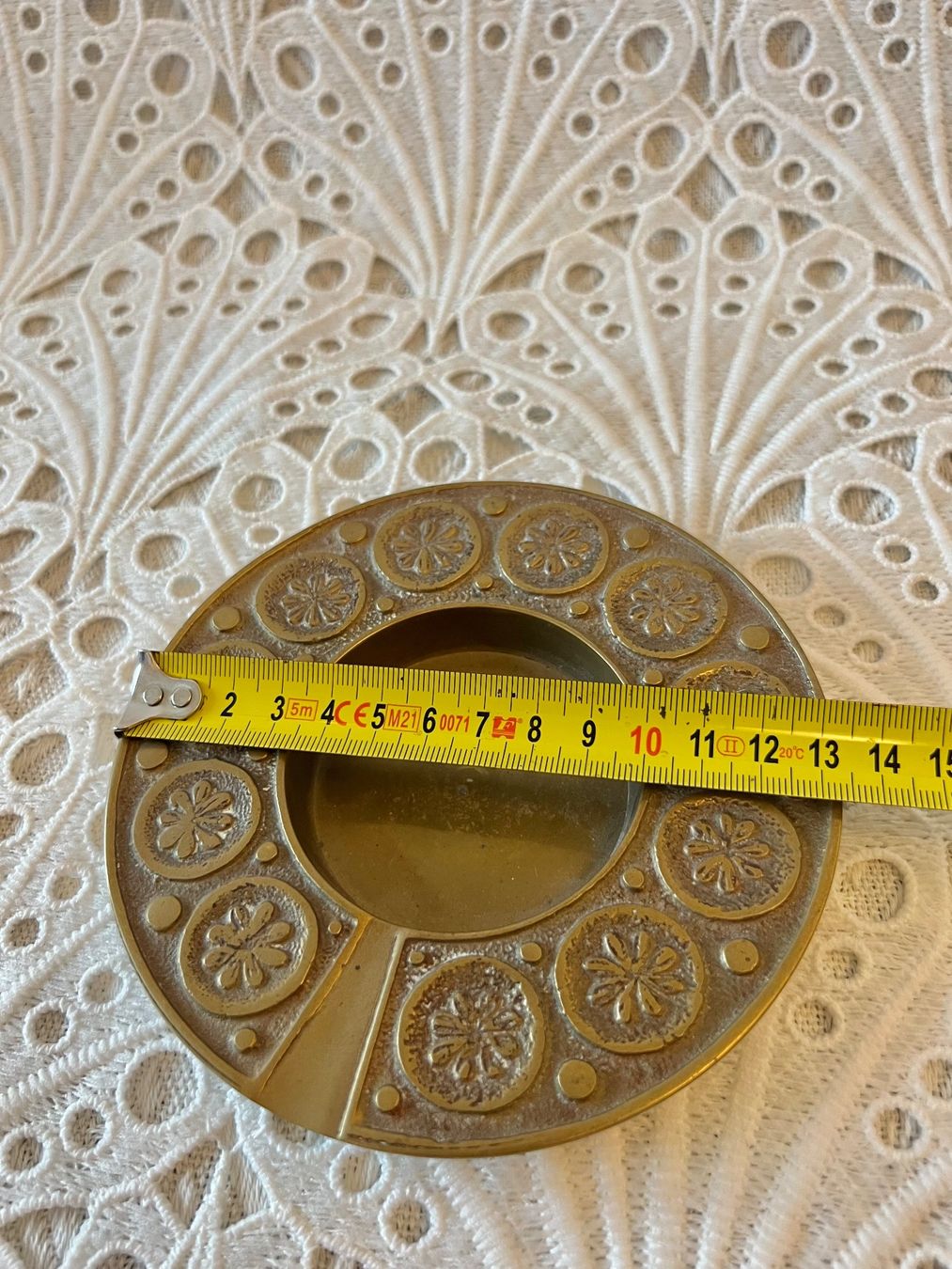 Portacenere: Alter Aschenbecher Messing Massiv Verziert 13cm – Usato da Frenkendorf venduto da Only1 1