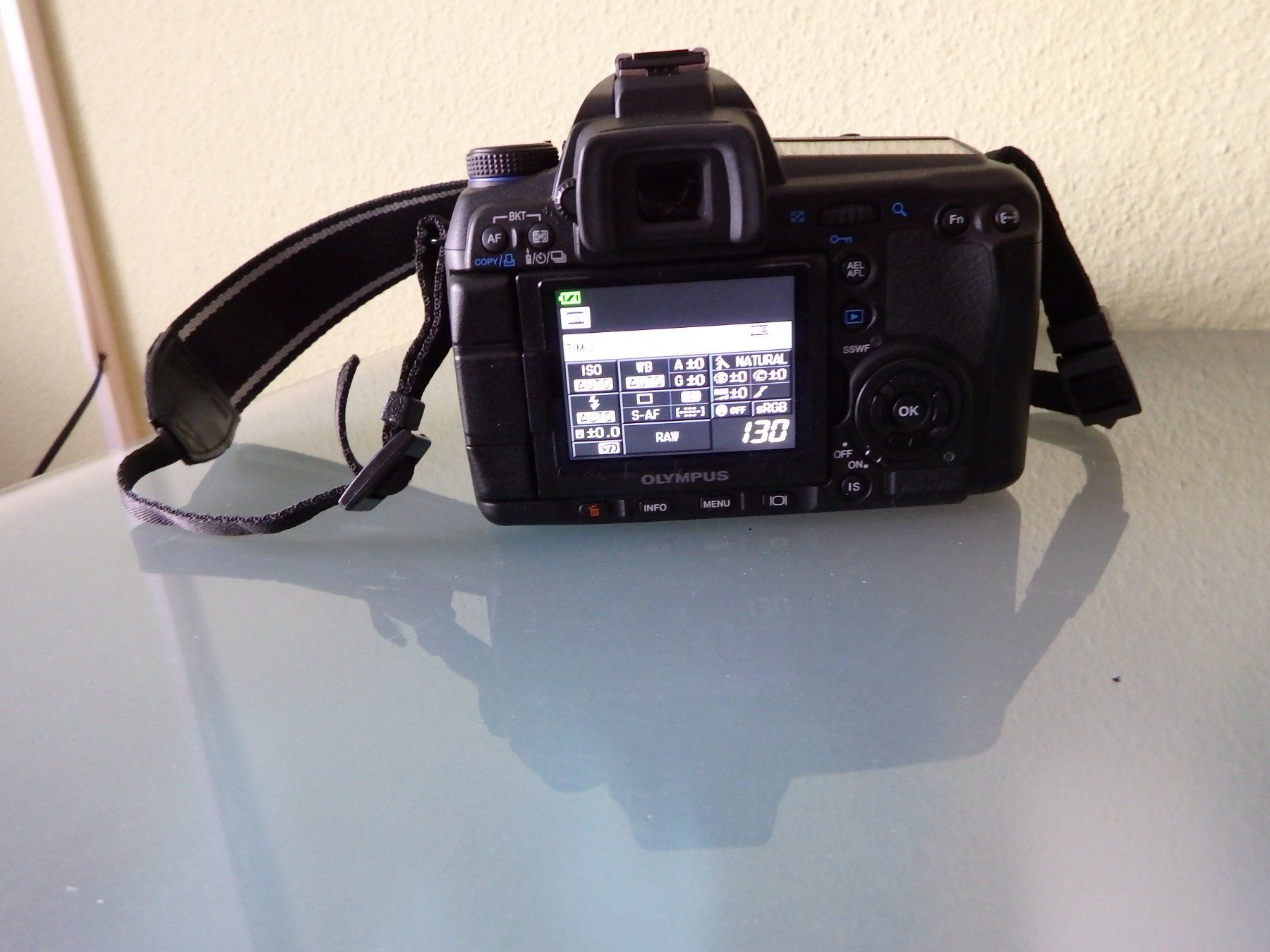 Olympus Fotocamera: Digitalkamera  E 30 Olympus Set Top Zustand – Usato da Obergerlafingen venduto da Nurschi2011 2