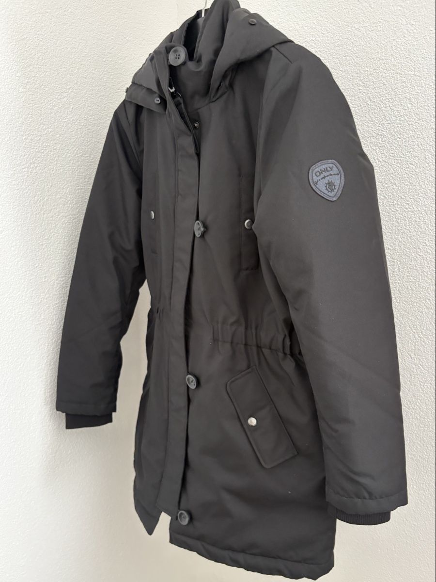 Only Giacche: Only Winterparka – Usato da Langnau i. E. venduto da Marcos3550 1
