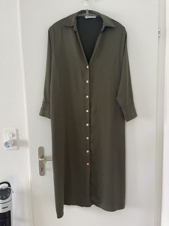 Zara Hemdblusenkleid Olivgrün Grösse M guter Zustand