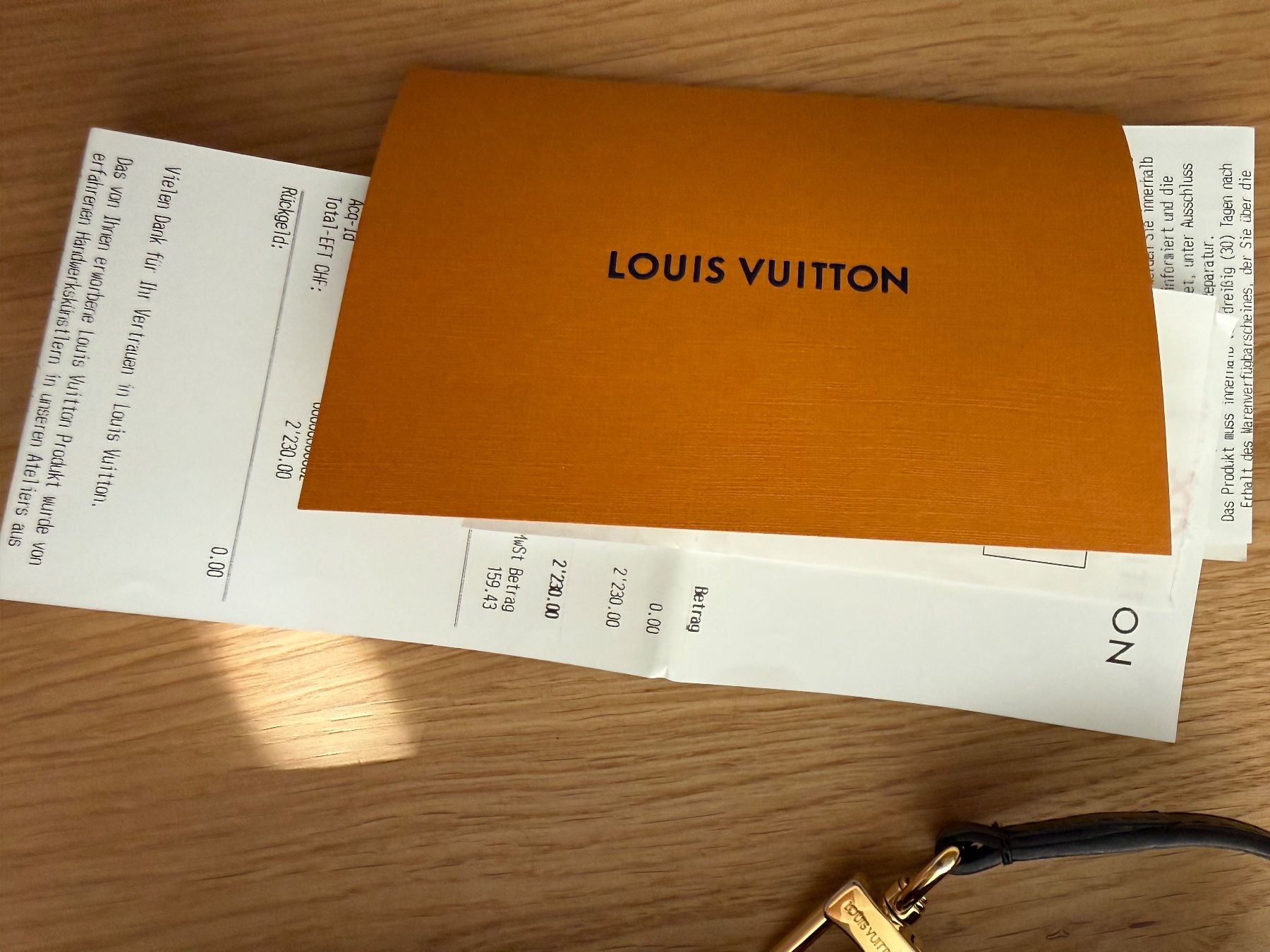 Louis Vuitton Taschen für Damen: Louis Vuitton Tasche mit Original Kaufbeleg – Gebraucht aus Basel von can_8scr 2