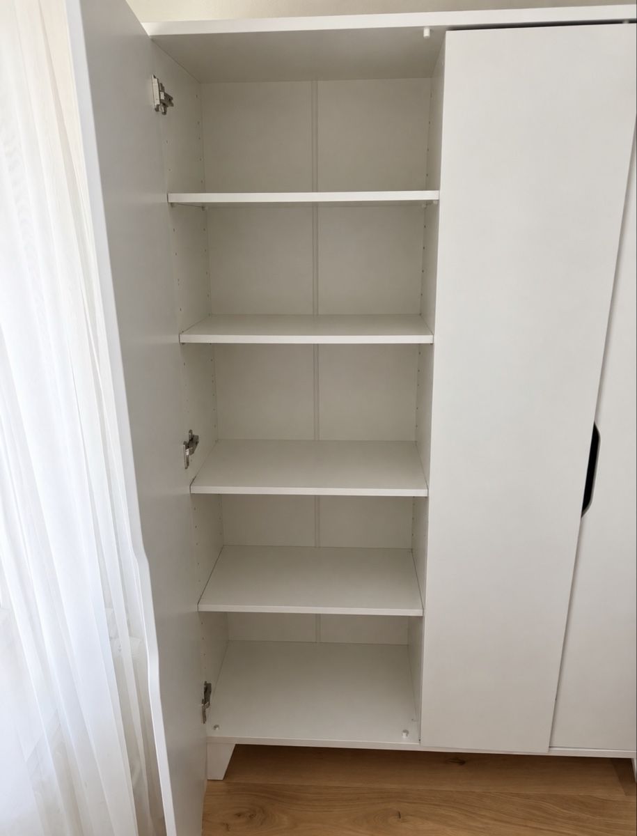 Schränke: Kleiderschrank – Gebraucht aus Oensingen von Liki1990 1