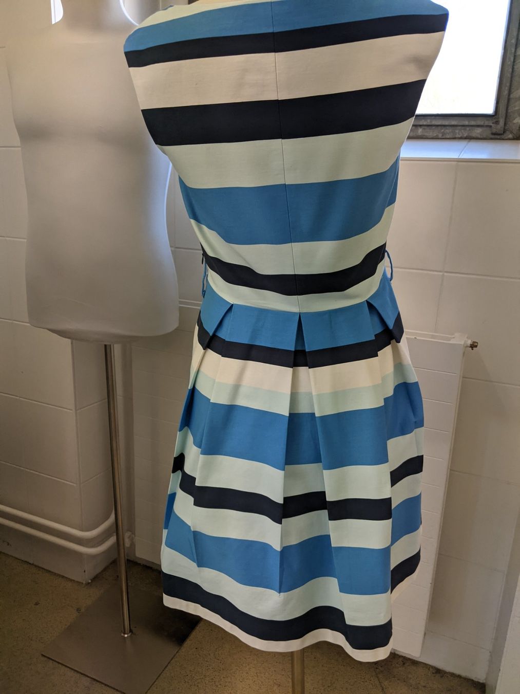 Vestiti: Damen Sommerkleid Gr 38 – Usato da Langnau am Albis venduto da Judithsebi 4