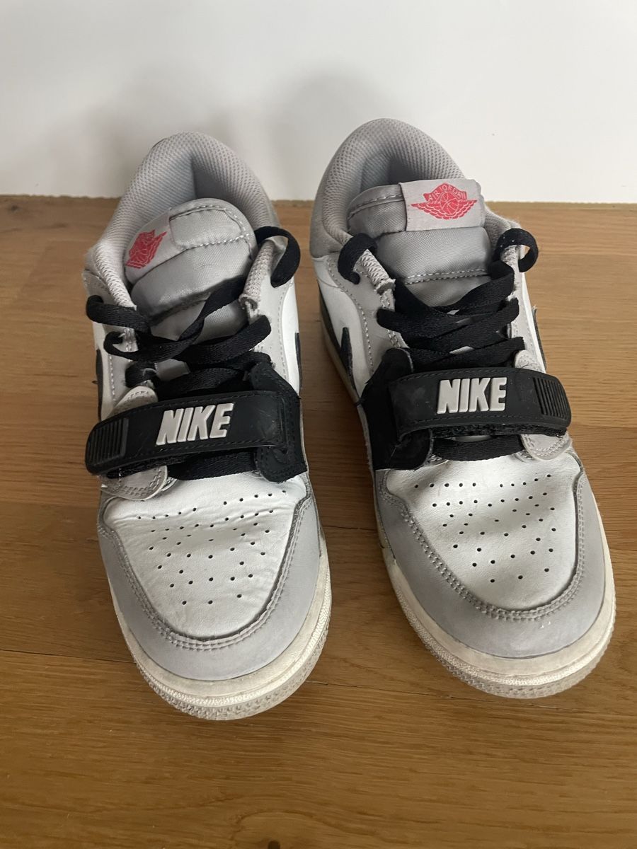 Nike Scarpe per ragazzi: Nike Jordan 38 – Usato da Zürich venduto da Mothai
