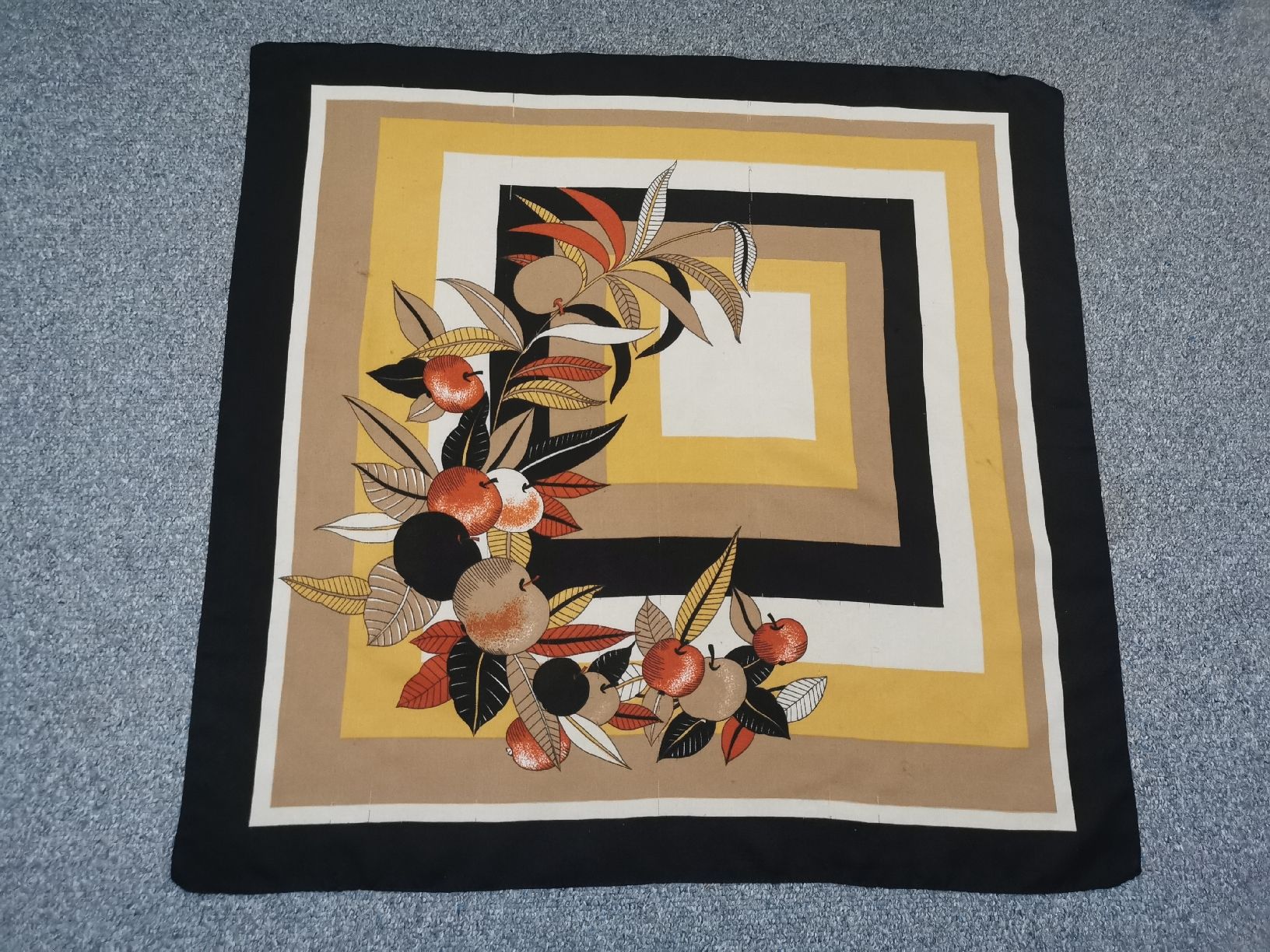 Foulard & Sciarpe: Schal / Foulard – Usato da Ostermundigen venduto da AlwaysHaveFun90