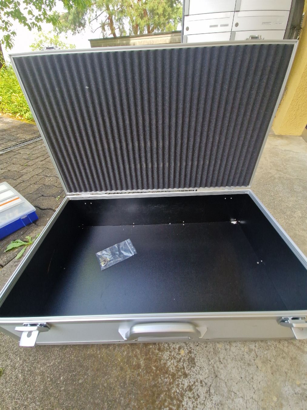 Topcase: Flight Case Aluminium with Foam for Equipment – Gebraucht aus Rüschlikon von -J05u3- 4