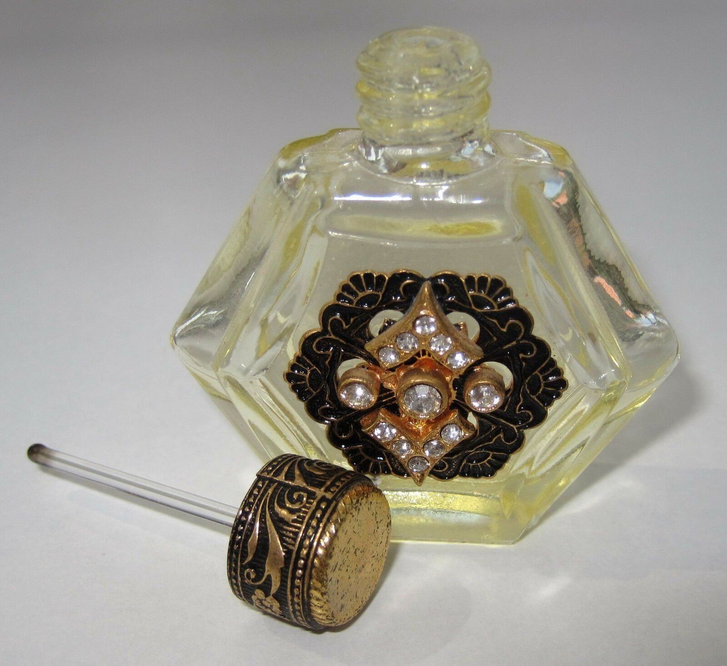 Flacons: Antiker Parfum Flakon, facettiert,  Strass 1920-1940 – Gebraucht aus Burgdorf von Tanthony 1