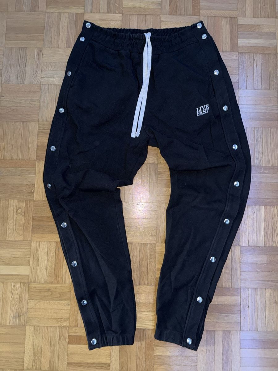 Hosen: LFDY Baggy Joggingshose, Gr. S – Neu (gemäss Beschreibung) aus Dietikon von jagamel