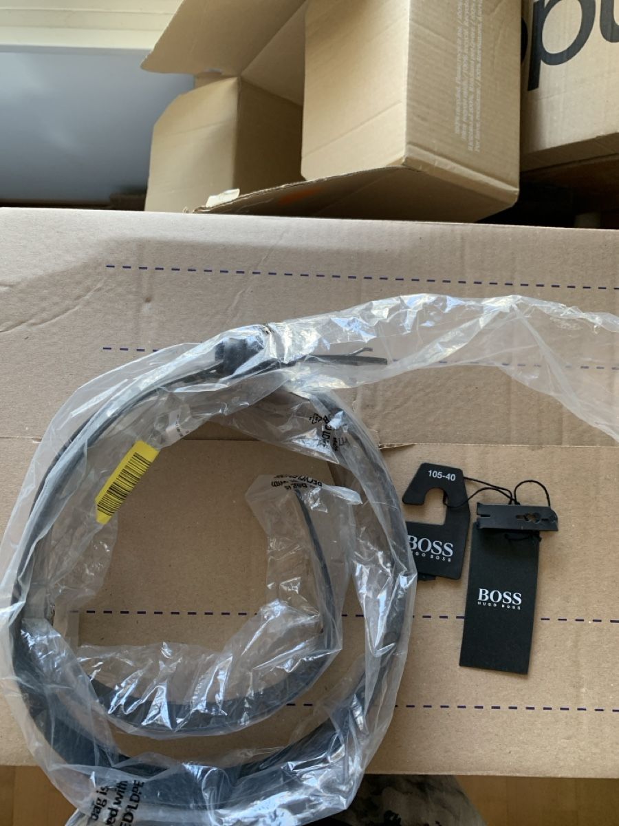 Hugo Boss Cinture: Ceinture BOSS – Nuovo e nell'imballaggio originale da Prangins venduto da val_2c72