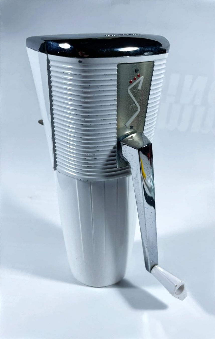Elettrodomestici da cucina: American Diner ICE CRUSHER "SWING-A-WAY" – Usato da Frenkendorf venduto da Yard-Sale-2000 1