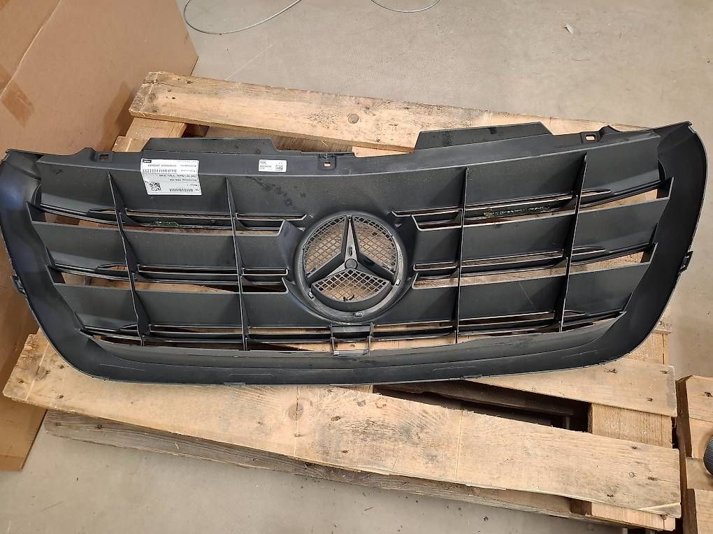 Fari: Frontschutz Mercedes Sprinter – Usato da Seedorf UR venduto da xaveri123 1