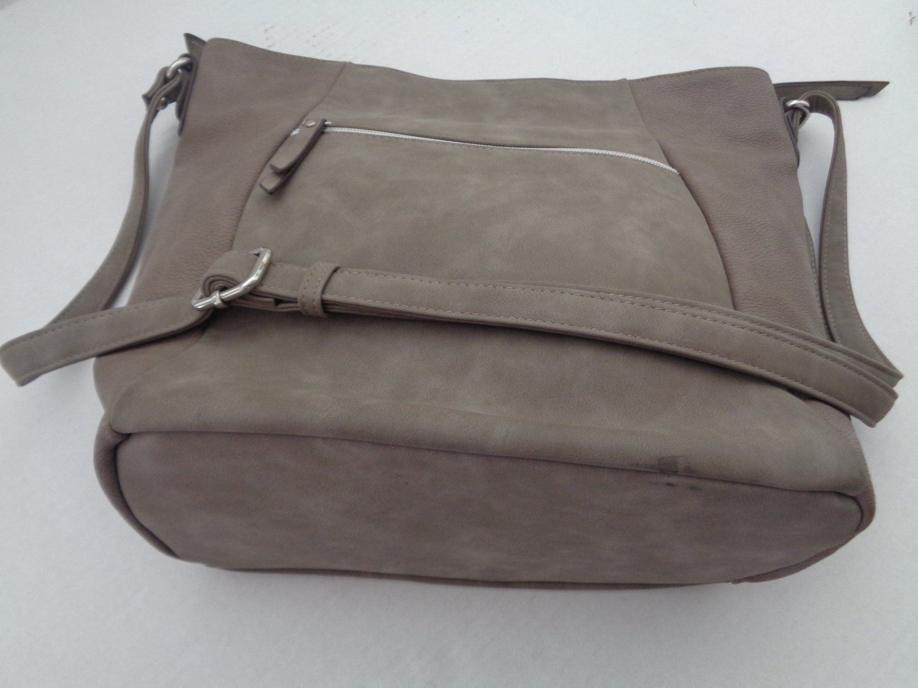 Tom Tailor Taschen für Damen: Umhängetasche - Tom Tailor Lederimitat – Gebraucht aus Chur von omonia 2