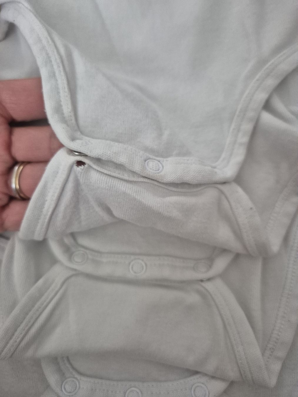 H&M Camicie, Top & T-shirt: Bodys Gr. 92 – Usato da Villars-sur-Glâne venduto da Thalimey 3