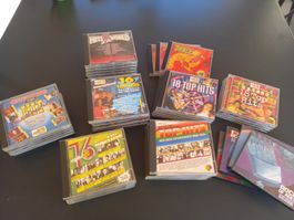 Über 100 CDs aus 70er 80er und 90er Jahren. 
