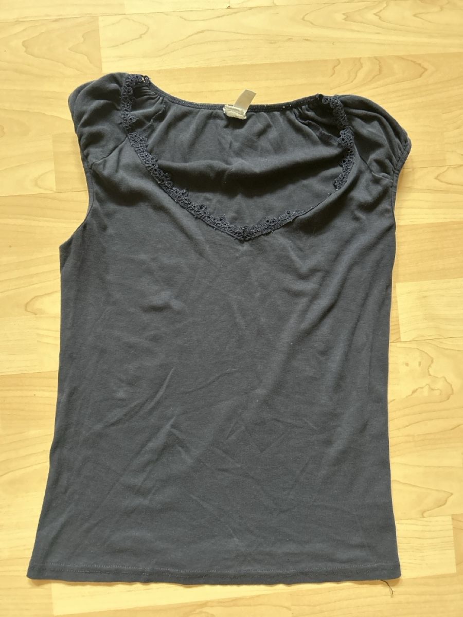 Vero Moda Top: Verro Moda Top Dunkelblau Grösse S – Usato da Bremgarten b. Bern venduto da lisapisa44 1