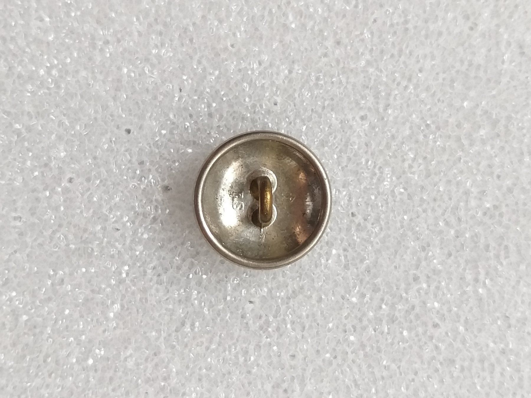 Knöpfe: Uniformknopf Ord. 1875 21 mm silber SCHA – Gebraucht aus Bauma von SwissMilitaria 1