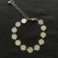 Silberne Blume Edelstahl Armkette