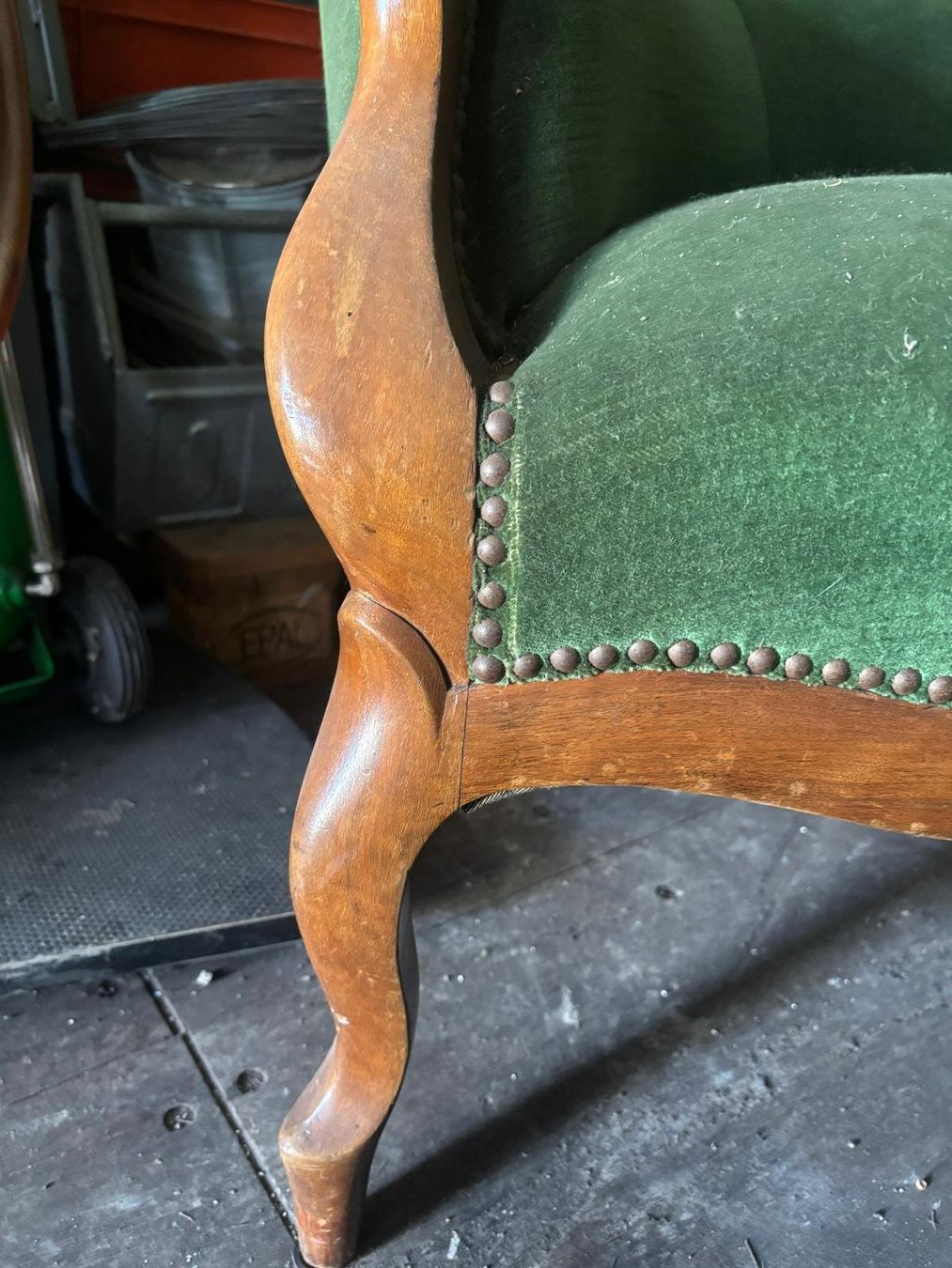Divani: original Mahagoni Sofa ca. 1890 – Usato da Regensdorf venduto da RCM_8105Regensdorf 1
