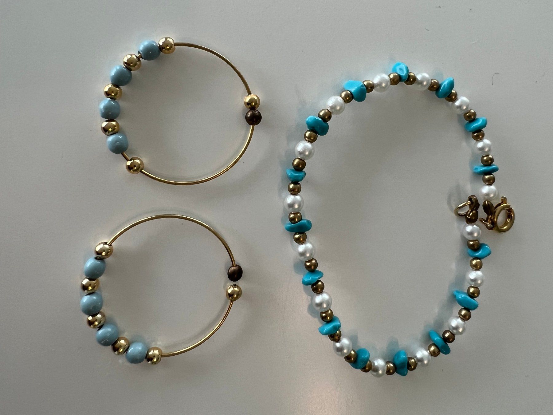 Orecchini pendenti & Orecchini a lobo: Paar wunderschöne Ohrringe und Armband – Usato da Horgen venduto da Esterina