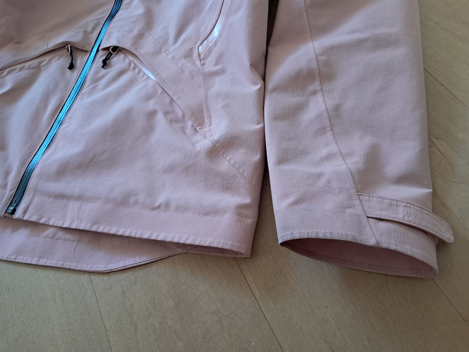 Decathlon Giacche & Cappotti: Mädchen Regenjacke Gr. 140 – Usato da Winterthur venduto da fabelwin 1