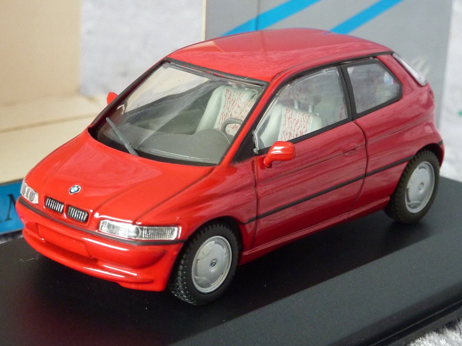 Minichamps Modellini d'auto: BMW E1 1991  1:43 – Nuovo e nell'imballaggio originale da Dürrenäsch venduto da modellautos4you