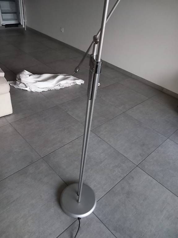 Lampade: Lampada da terra   colore argento – Usato da Minusio venduto da son_mrf5 1