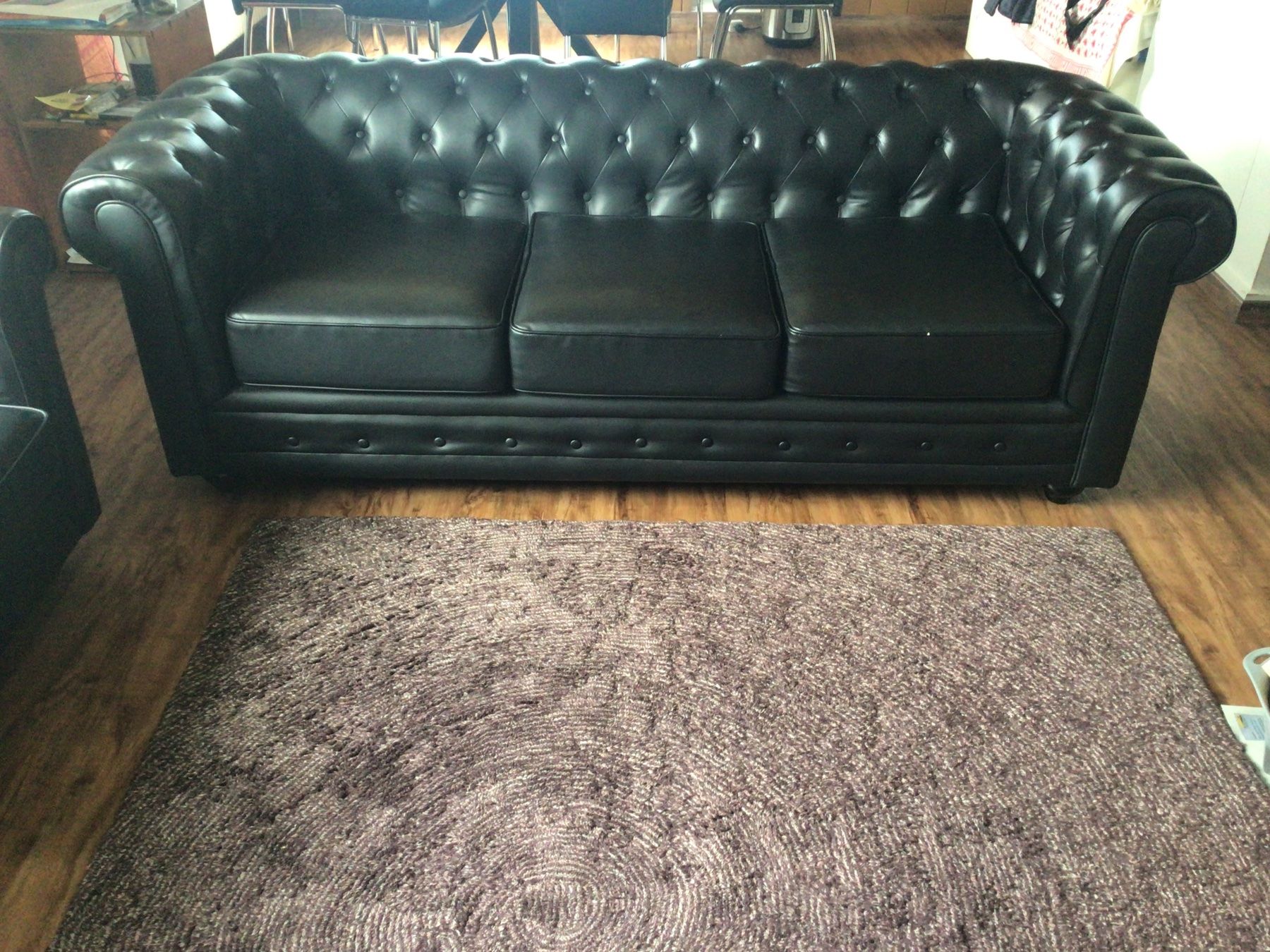 Divani: Chesterfield Sofa & 2 Sessel - Elegante Kunstleder – Usato da Schaffhausen venduto da Snehal 2