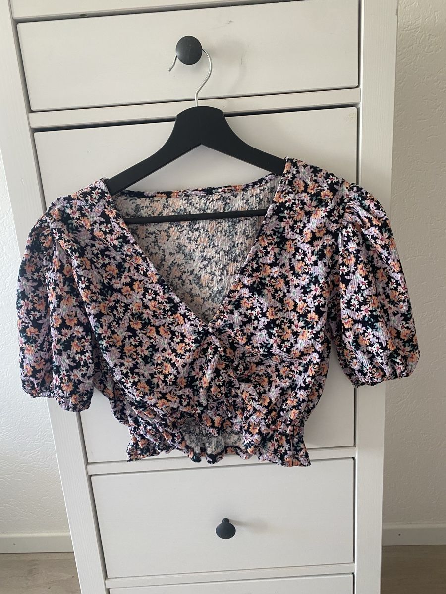Blusen: Bluse Top – Gebraucht aus Berikon von cel_88c6