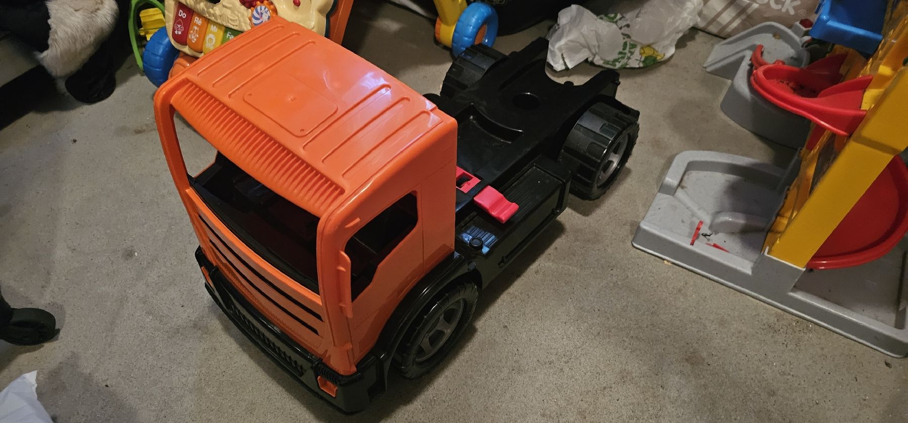 Veicoli per bambini: Kinder LKW  top zustand – Usato da Reinach BL venduto da danielv06