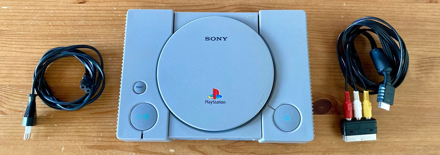 Sony Consoles: PS1 SCPH-5502 Konsole – D'occasion à Zürich par Djmotionch