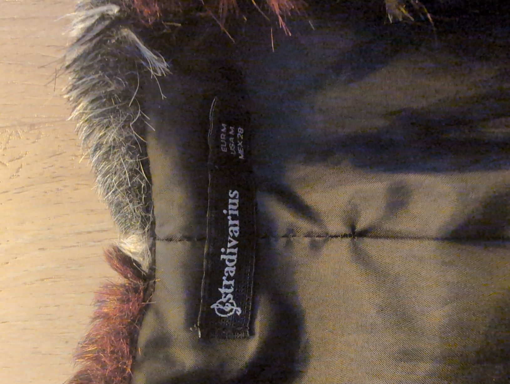 Stradivarius Gilets: Faux Fellweste  – D'occasion à Zürich par cal_2zxq 4