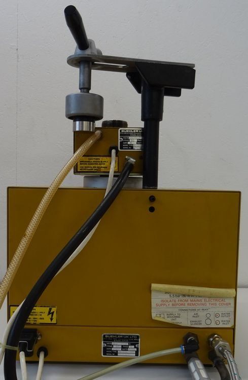 Accessori da laboratorio: Buehler / Metaserv Pneumet II Mounting Press – Difettoso da Niederdorf venduto da LeptonAG_Labor 3