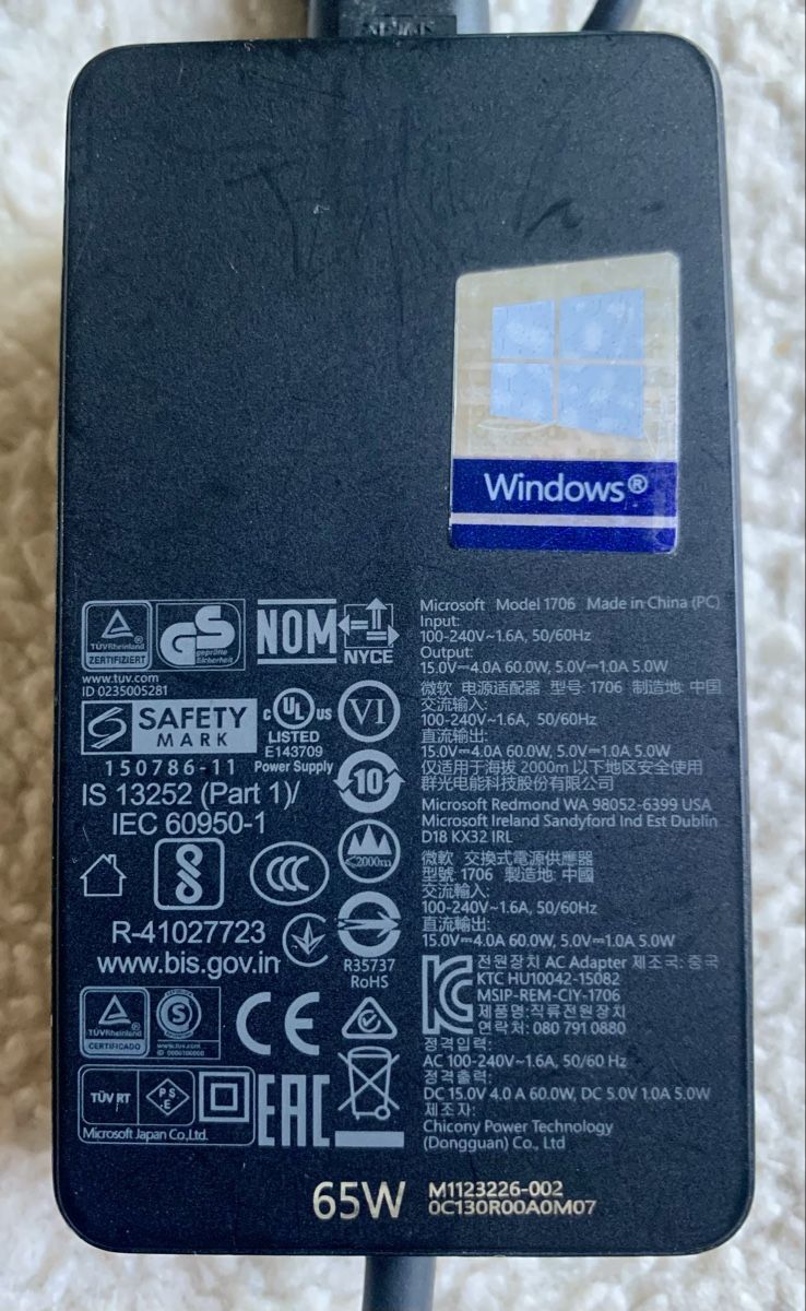 Microsoft Ladegerät: Netzteil Surface 65W – Gebraucht aus Bern von SaleOutPhil 3