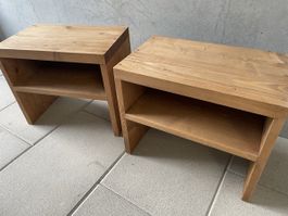 2x Nachttische aus Naturholz